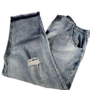 Cato Est 1946 Women's Light Wash Hi-Rise Distressed Denim Jeans Size 22W NWT